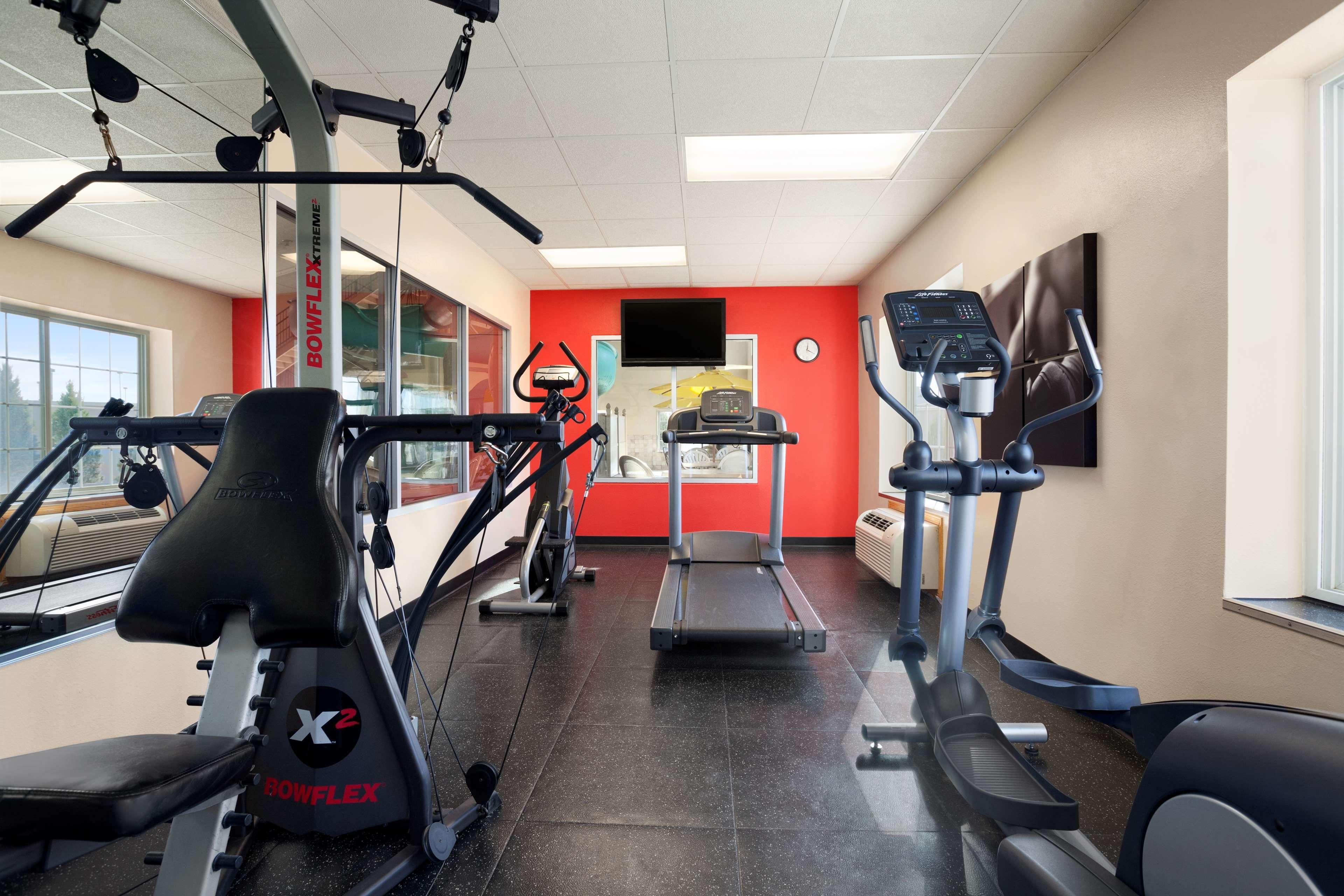 Country Inn & Suites By Radisson Bismarck Waterpark מראה חיצוני תמונה