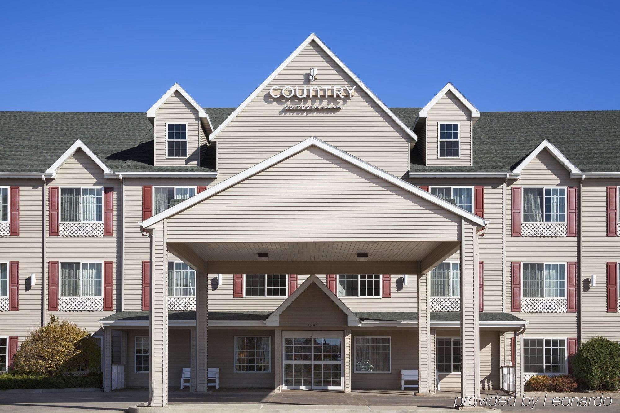 Country Inn & Suites By Radisson Bismarck Waterpark מראה חיצוני תמונה